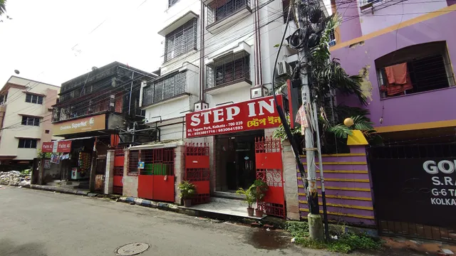 Step In Stays - Tagore Park