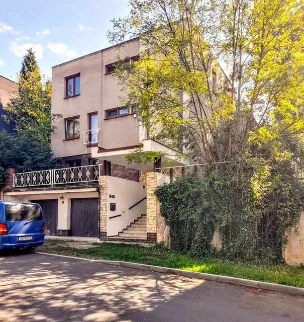 «The Lion and the Owl» hotel