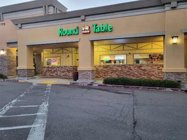 Round Table Pizza