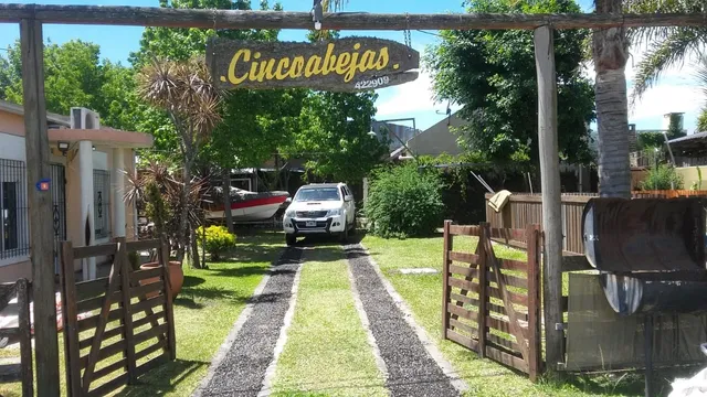 Cabañas Cinco Abejas