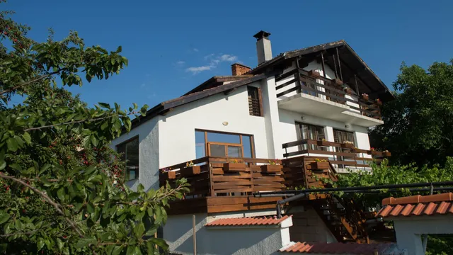 Сапарева къща