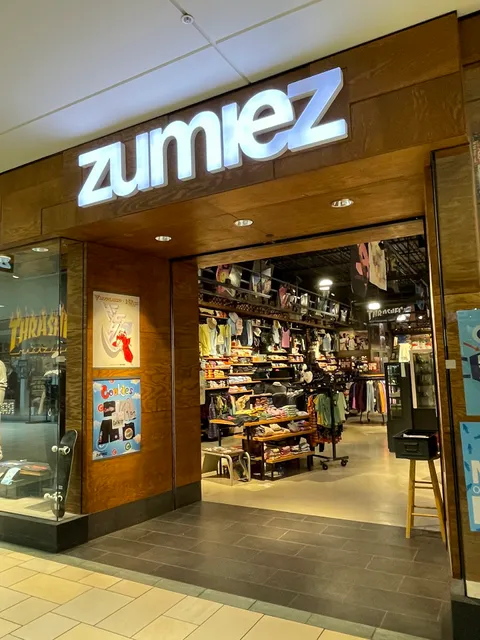 Zumiez