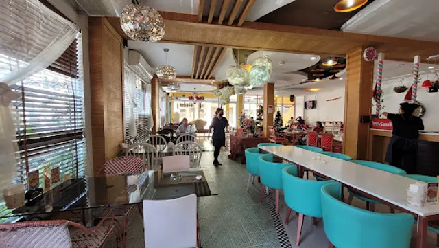 ร้านพิเศษ สาขาภูเก็ต Piset Restaurant Phuket