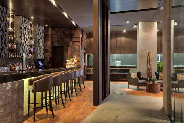 Hunters Room and Grill