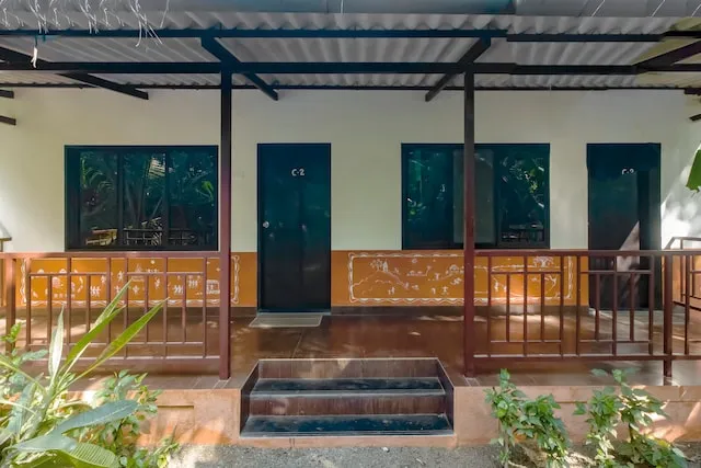 OYO 23678 Sandy's Cottages Alibag