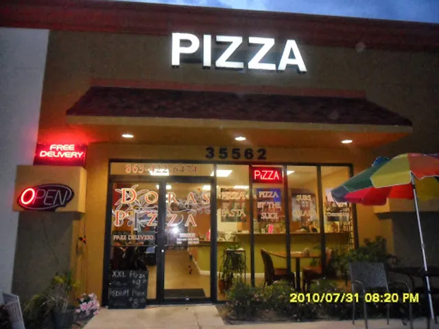 Dora's Pizza