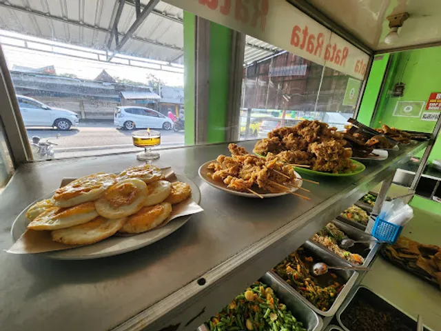 Rumah makan rata rata