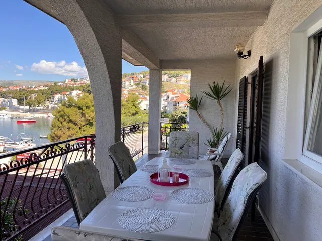 Apartmani Villa Mirella