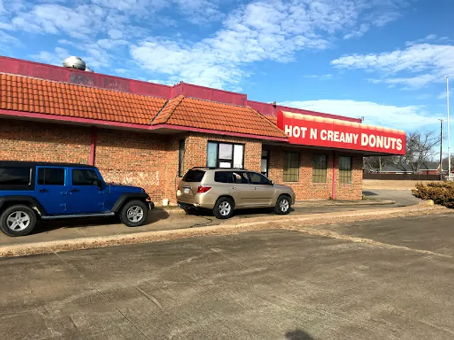 Hot'n Creamy Donuts
