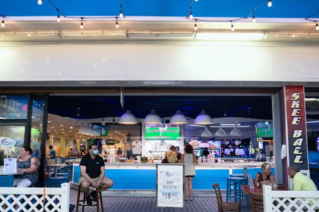 Waves Bar at Casino Pier