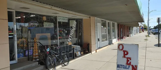 Metcalf Sisters Antiques