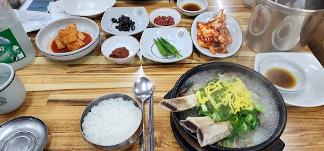 제주옹기설렁탕