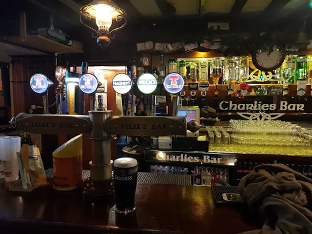 Charlie's Bar