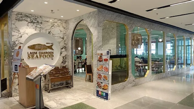 Laem Charoen Seafood Central World
