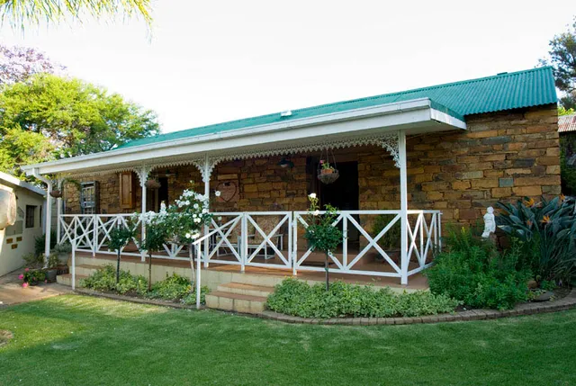 Longtom Farm Guesthouse