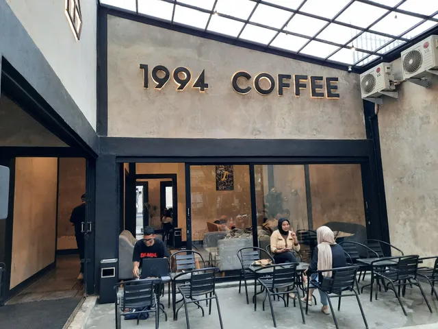 1994 Coffee and Creative Space Naripan