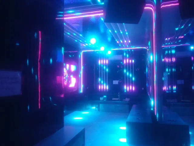 ရွှေစည်းစိမ် Restaurant & KTV