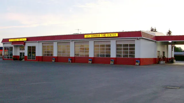 Les Schwab Tire Center