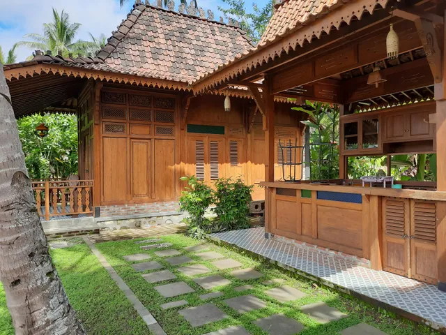 Kalaras Cottage & Restaurant