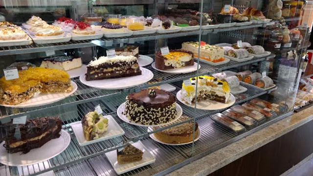 Pães e Papos - Padaria e Café