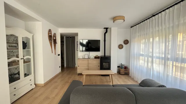 Aixopluc - Camprodon Apartamento centro vistas rio Ritort y parquing