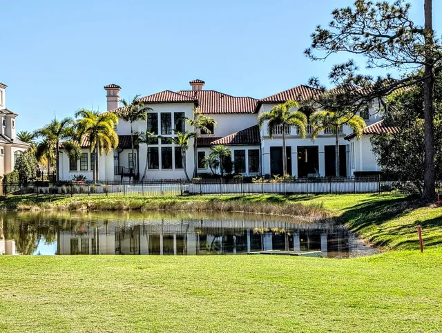 Golden Oak at Walt Disney World Resort