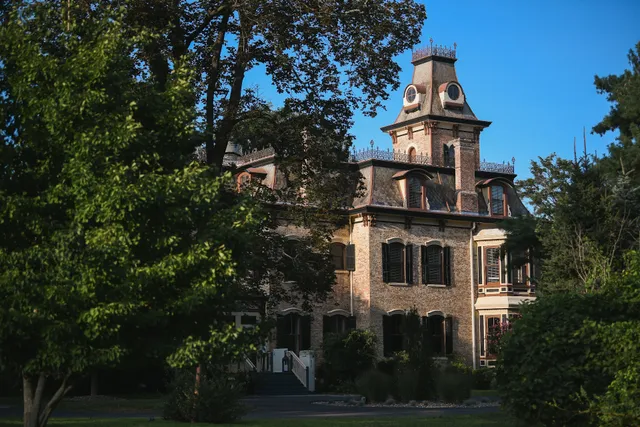 Edgewood Mansion at Hutton Brickyards
