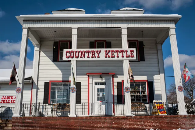 Country Kettle