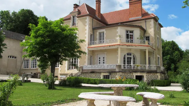 Vue du Château d'Excideuil Chambres, Studio & Gites