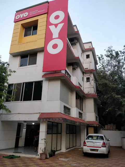 OYO Flagship 24986 Hotel Western Resort