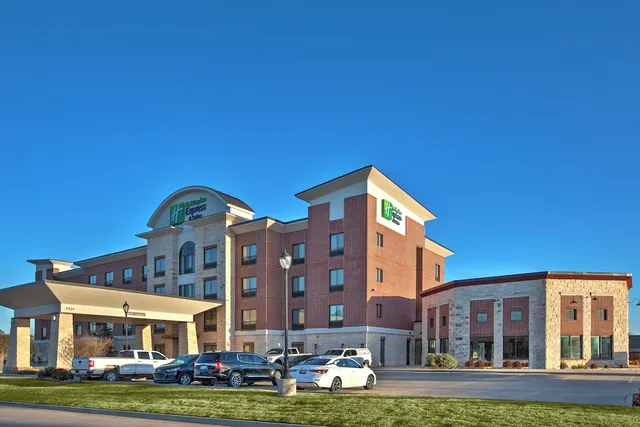 Holiday Inn Express & Suites Duncan, an IHG Hotel