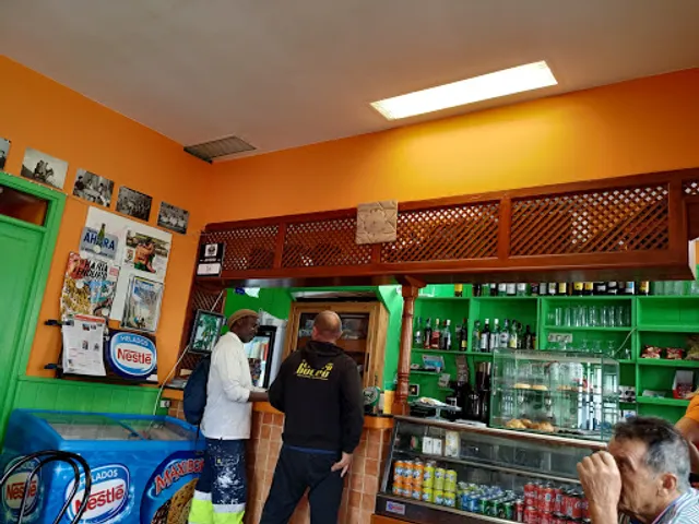 Bar Cafetería La Plaza