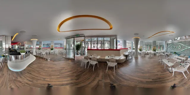 Bar Restaurant LE TOKYO