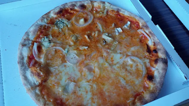 M1 Restaurant, Bar, Lounge