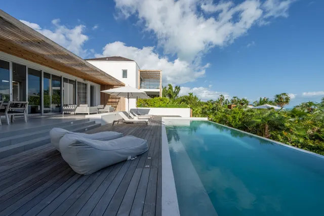 Beach Enclave North Shore