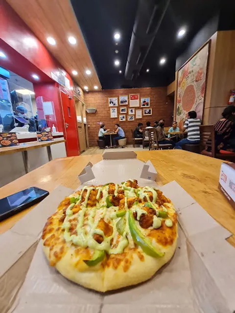 Domino's Pizza | Lower Parel, Mumbai