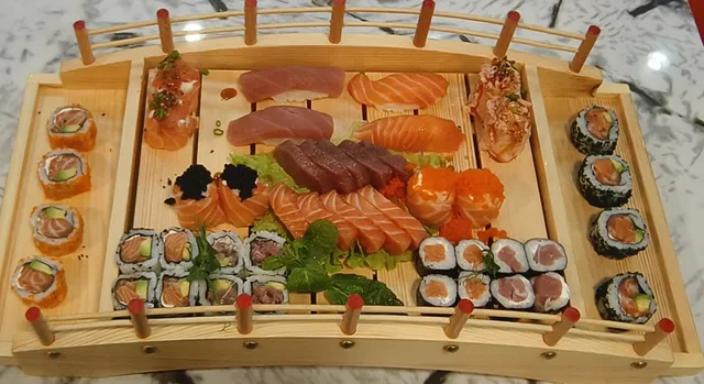 龙 Dragâo Restaurant japonês