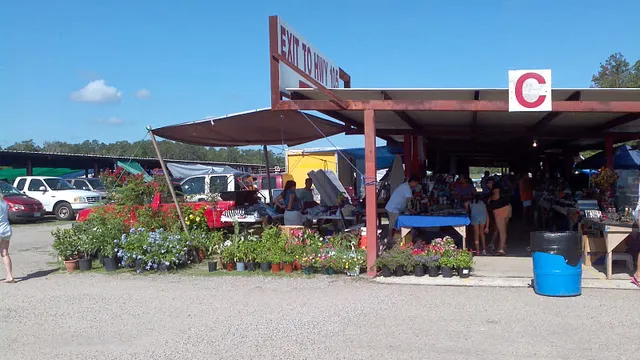 Olde Security Square Flea Market