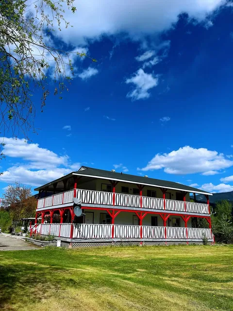 Rivermount Motel & Campground