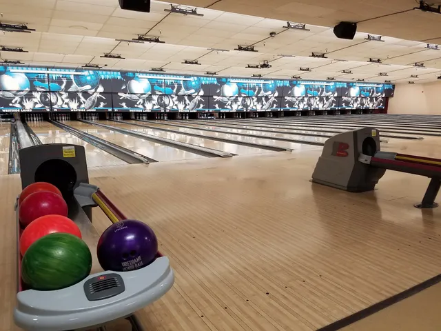 Westside Lanes & Fun Center
