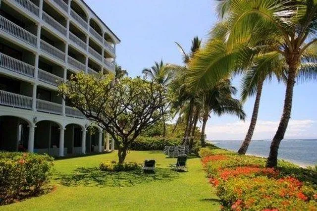 Lahaina Shores Beach Resort