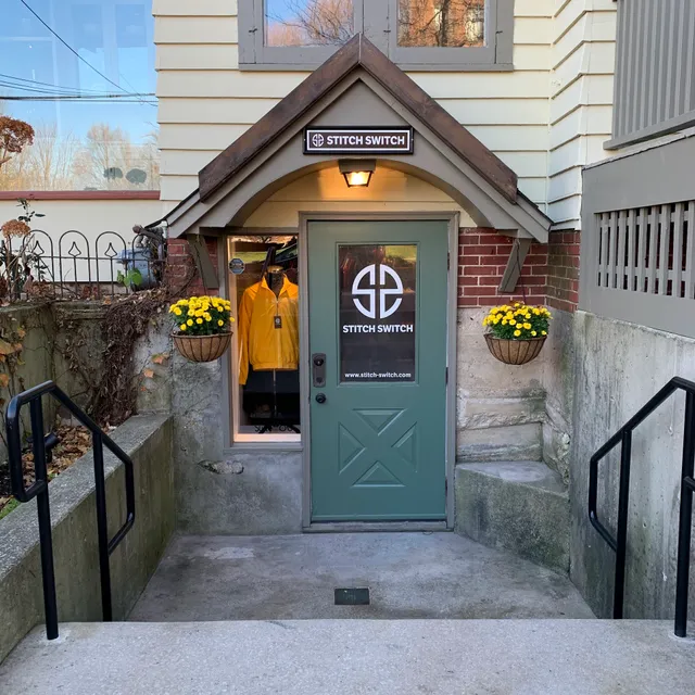 STITCH SWITCH Men's Consignment - Off Third