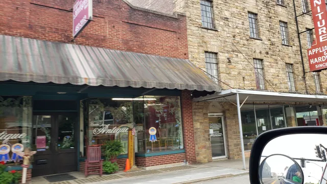 Clinton Antique Mall