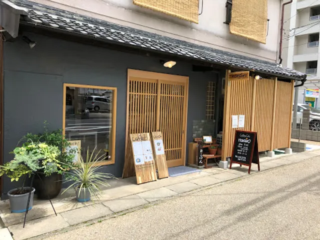 ギャラリーカフェnarairo