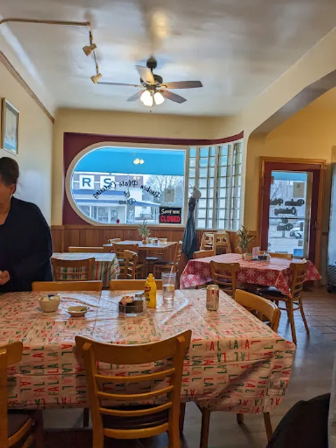 Broken Plate Catering and Diner