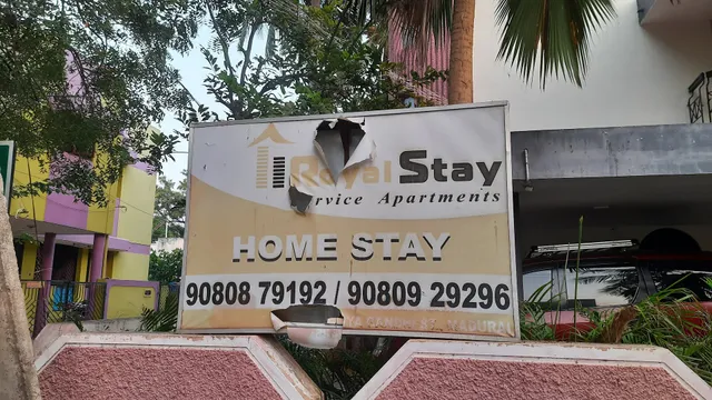 OYO 16836 Royal Home Stay