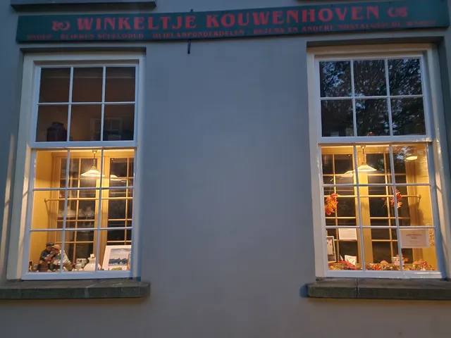 Shop Kouwenhoven