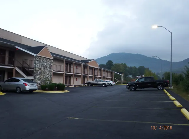 Americas Best Value Inn Canton, NC
