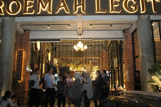 Roemah Legit