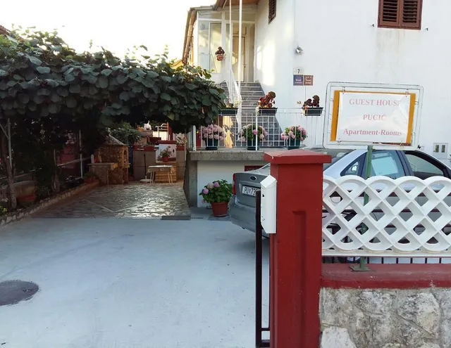 Guest House Pucić